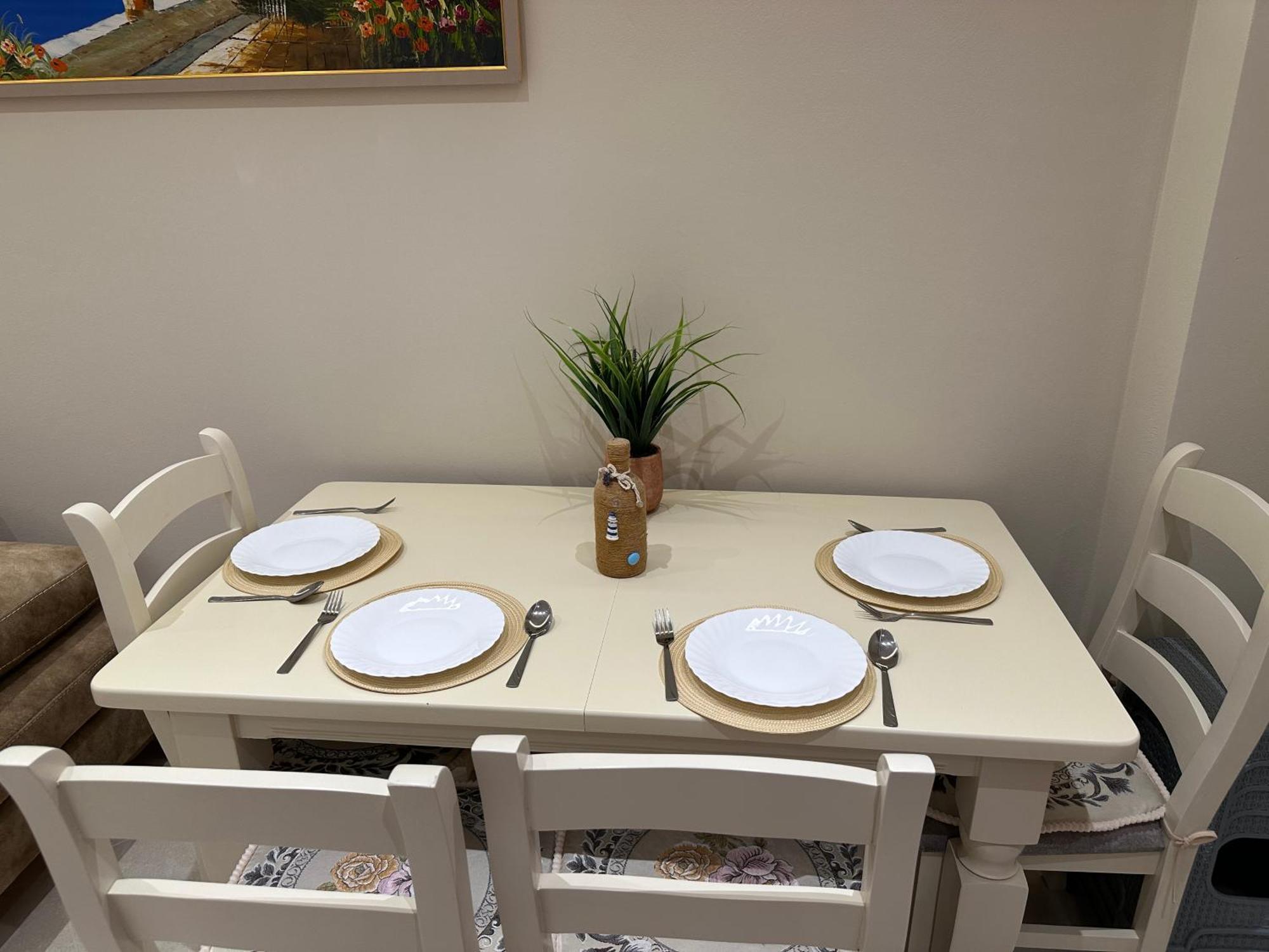 Beachfront Apartment With Balcony Vlore Ngoại thất bức ảnh