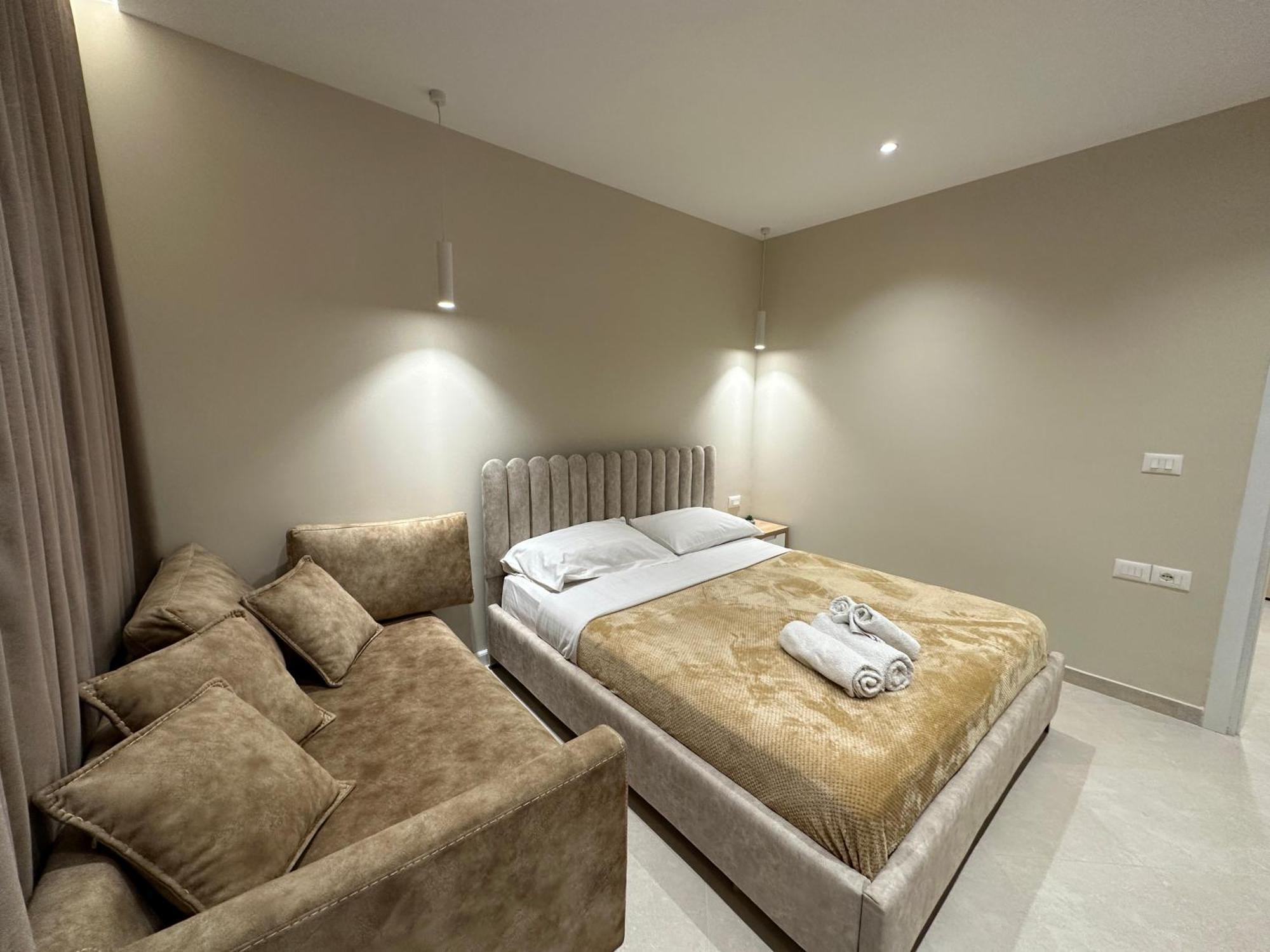 Beachfront Apartment With Balcony Vlore Ngoại thất bức ảnh